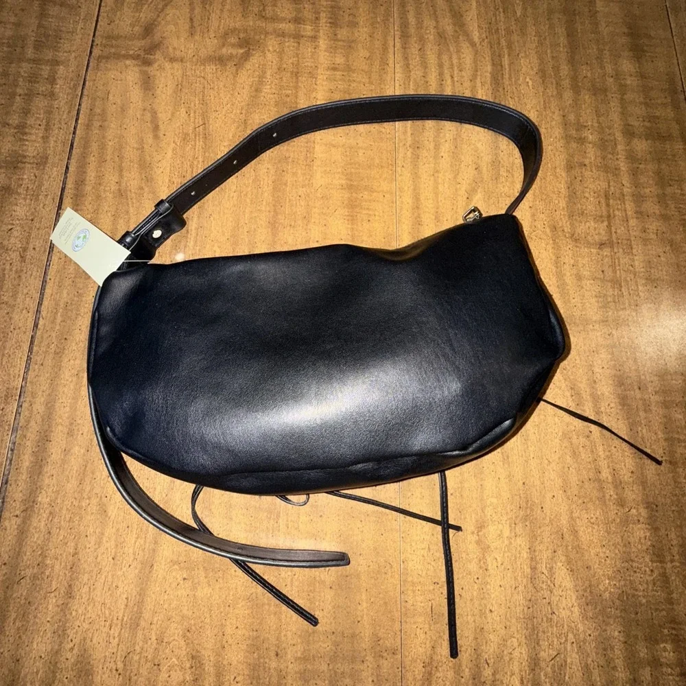 No Boundaries Women's‎ Medium Size Drawstring Flat Black HOBO Purse Shoulder Bag